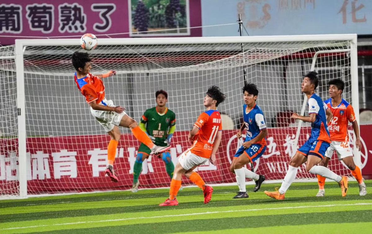 九游vip注册-球员奋勇拼搏，篮球比赛精彩纷呈